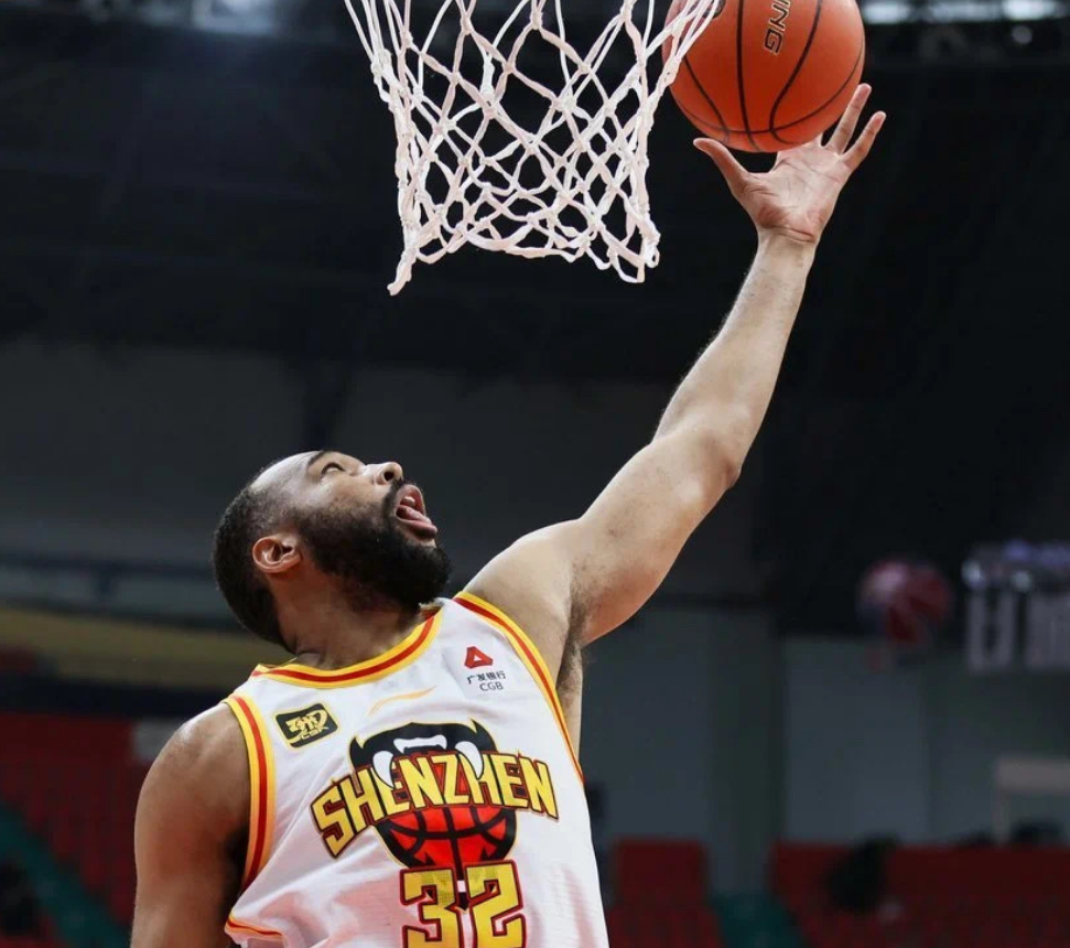 Uzi焦点对战，Rookie与90激战雄鹿分钟，出色发挥胜负难料！九游官方正版