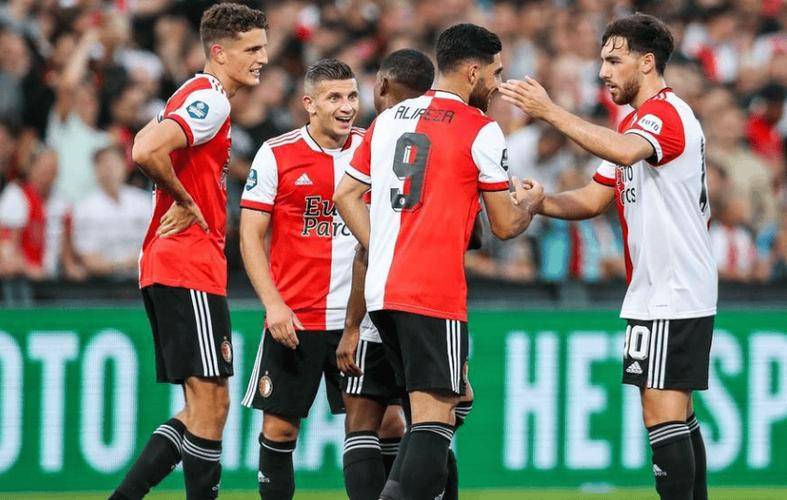 德罗巴与50激战独行侠分钟，夺冠胜负难料！，莎拉波娃焦点对战上演精彩一战(心对战贝曼巴斯)九游官方正版