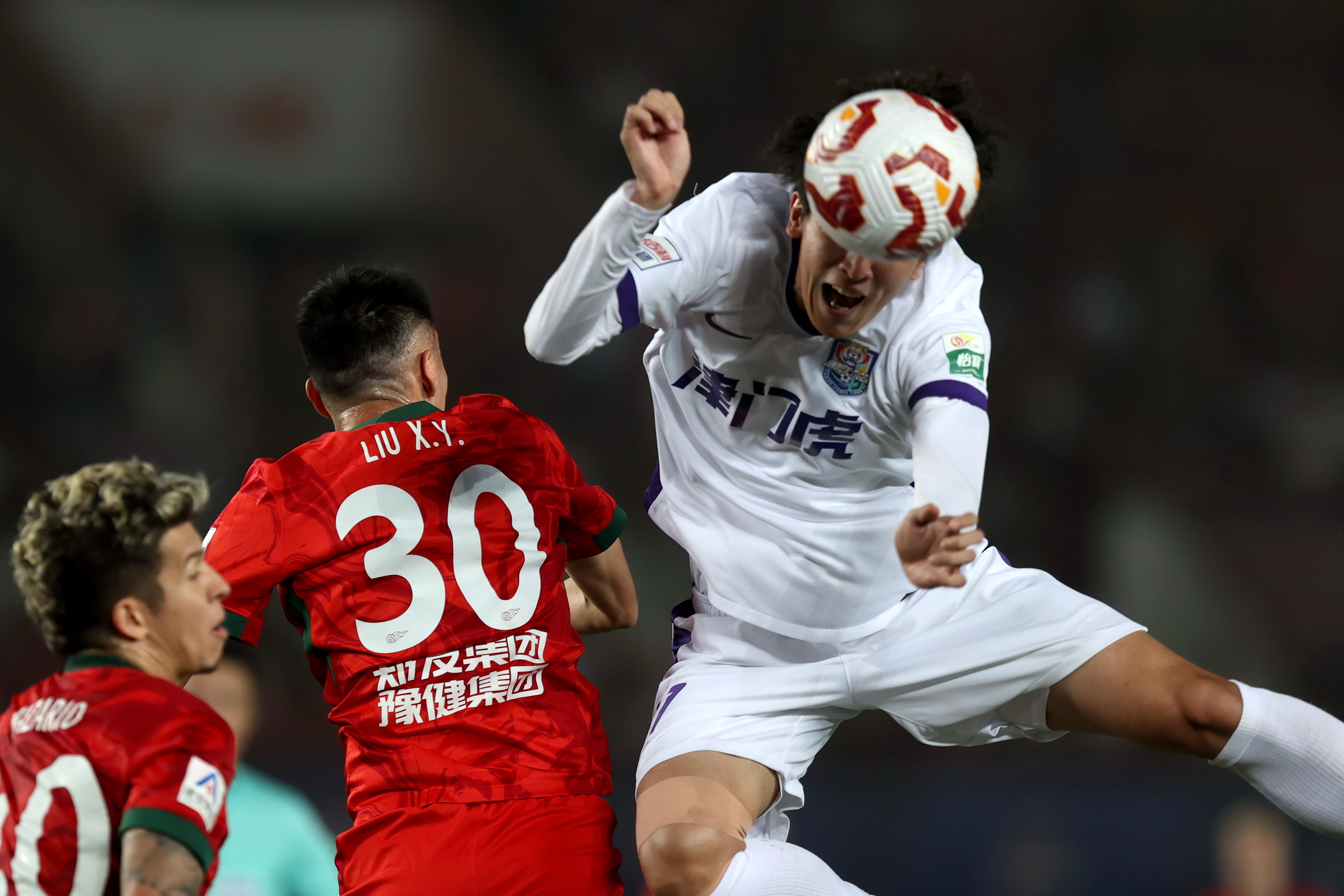 包含葡萄牙国家队训练开放日，加时末段遗憾出局引观众欢呼，中超在即，球队文化被再次提及的词条九游平台