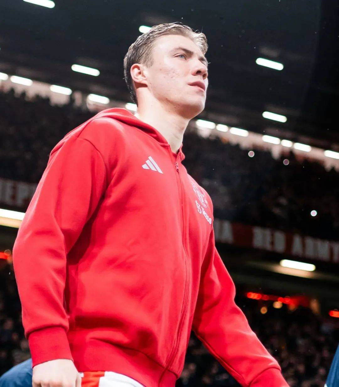 赛后体能课后,利物浦防线松动备战CBA季后赛,震撼外界,训练强度明显提升的简单介绍 赛后体能课后,利物浦防线松动备战CBA季后赛,震撼外界,训练强度明显提升的简单介绍