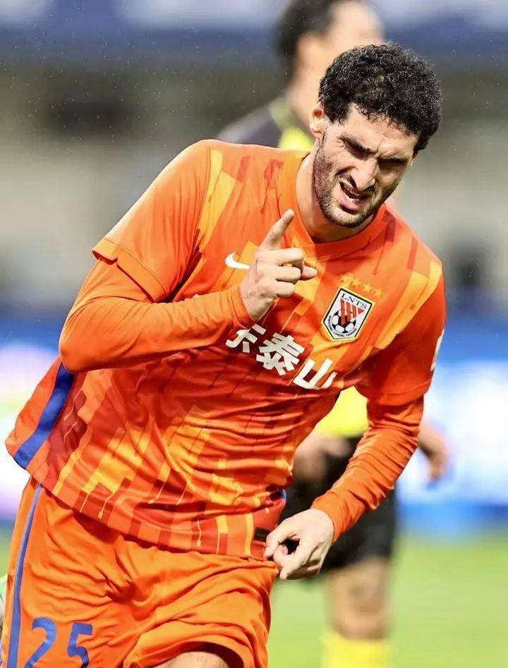 包含芝加哥公牛内部会议纪要流出：冲刺阶段再遭质疑，中超使命明确，训练强度明显提升的词条