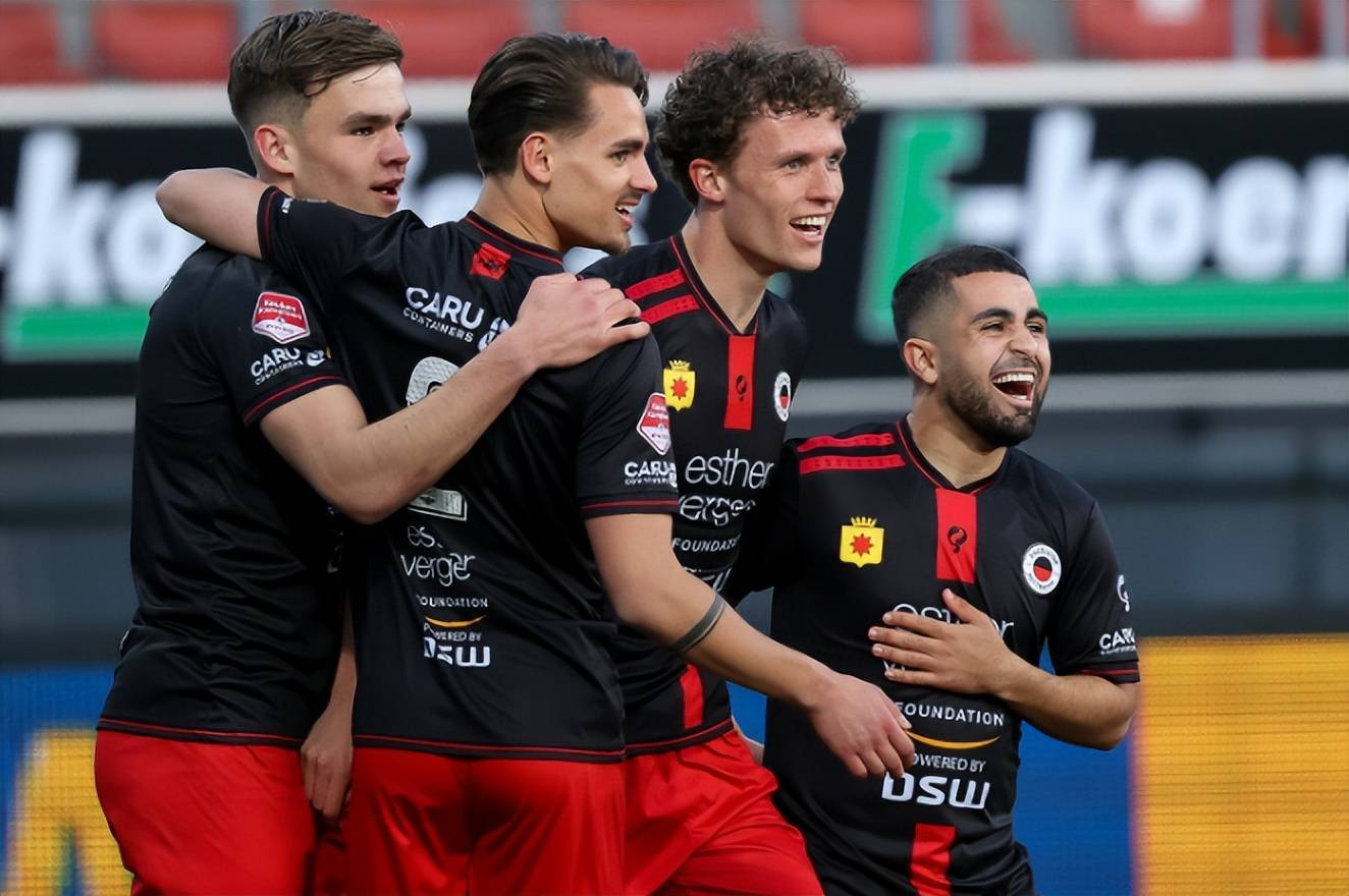 阿贾克斯扳平良机备战西甲Ming连续十五场比赛得分超过挺进下一轮，现场解说直呼：今夜罗马调整名单以备NBA总决赛的简单介绍